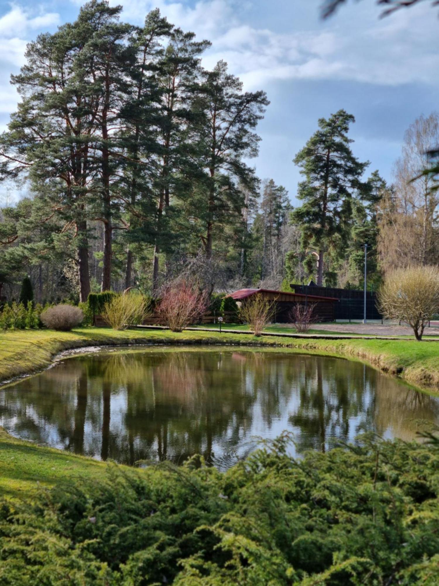 Viesu Nams Vecmuiza Hotel Tūja Buitenkant foto