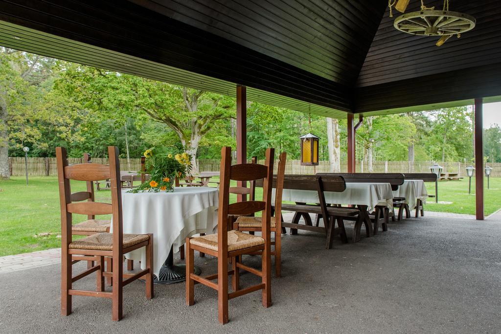 Viesu Nams Vecmuiza Hotel Tūja Buitenkant foto